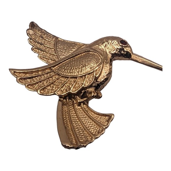 Hummingbird Pin Brooch Red Rhinestone Eye Gold Tone Bird Flying 2" Vintage Read - Picture 3 of 13